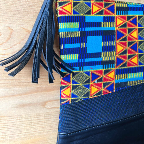 Pochette ordinateur "Ama" wax bleu, orange et doré détail Imanëka