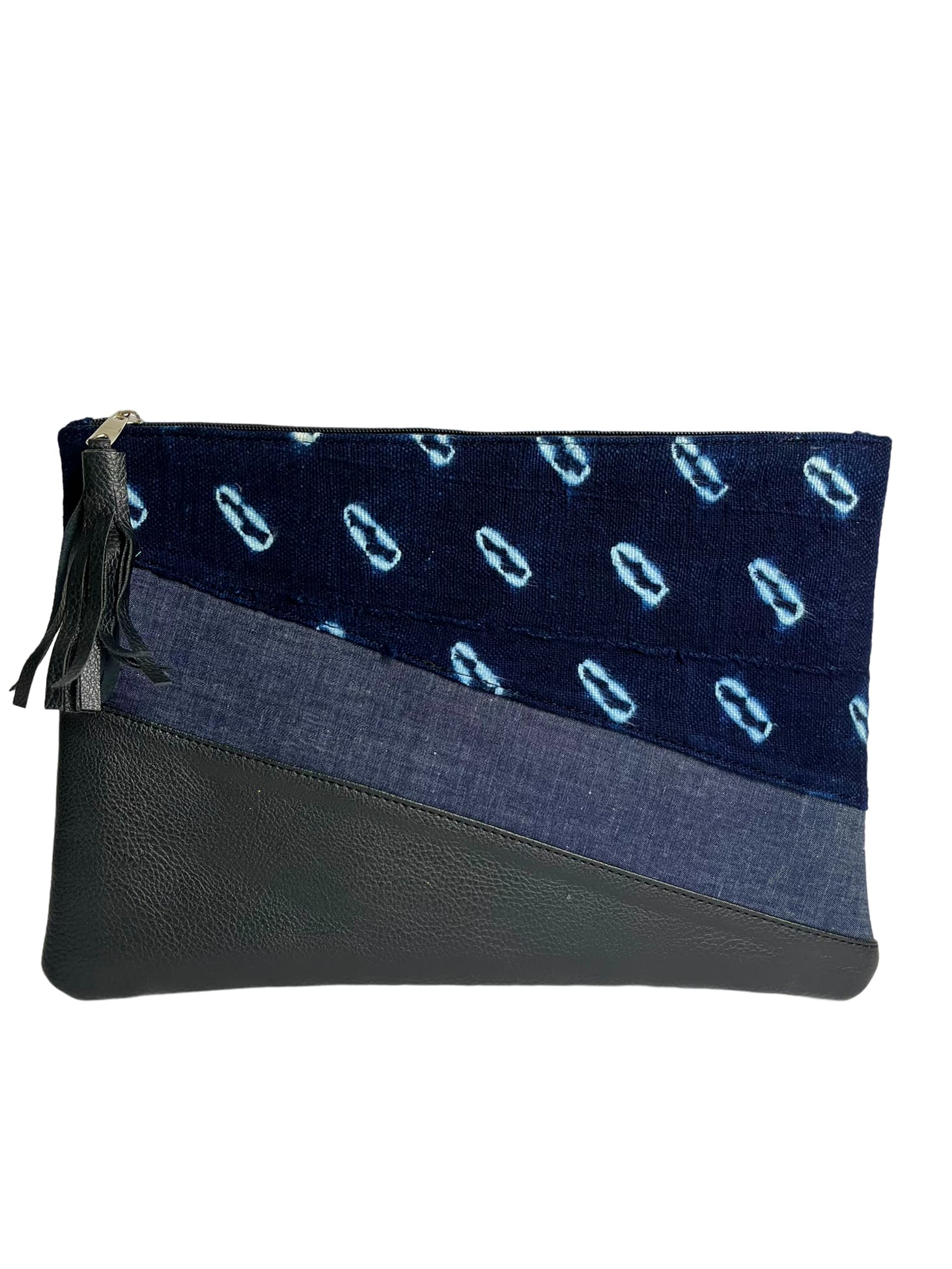 pochette-ordinateur-femme-ama-en-pagne-tisse-baoule-indigo pochette-ordinateur-femme-ama-en-pagne-tisse-baoule-indigo