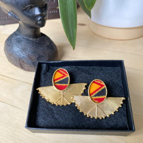 Boucles d'oreille bronze "Awa", orné de wax élégant, fabriquées au Sénégal