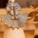 Un cadeau en bronze : symbole fort pour les grandes occasions