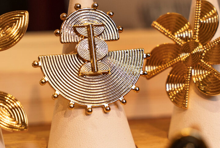 Un cadeau en bronze : symbole fort pour les grandes occasions